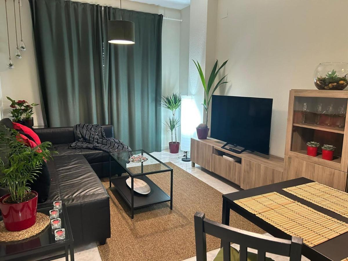 Apartamento Suite Torre Alta Parking Gratis Sevilla Exteriör bild