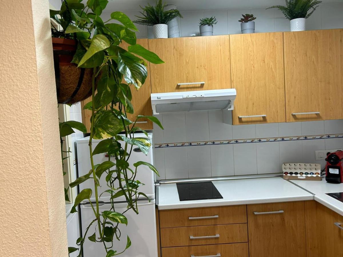 Apartamento Suite Torre Alta Parking Gratis Sevilla Exteriör bild