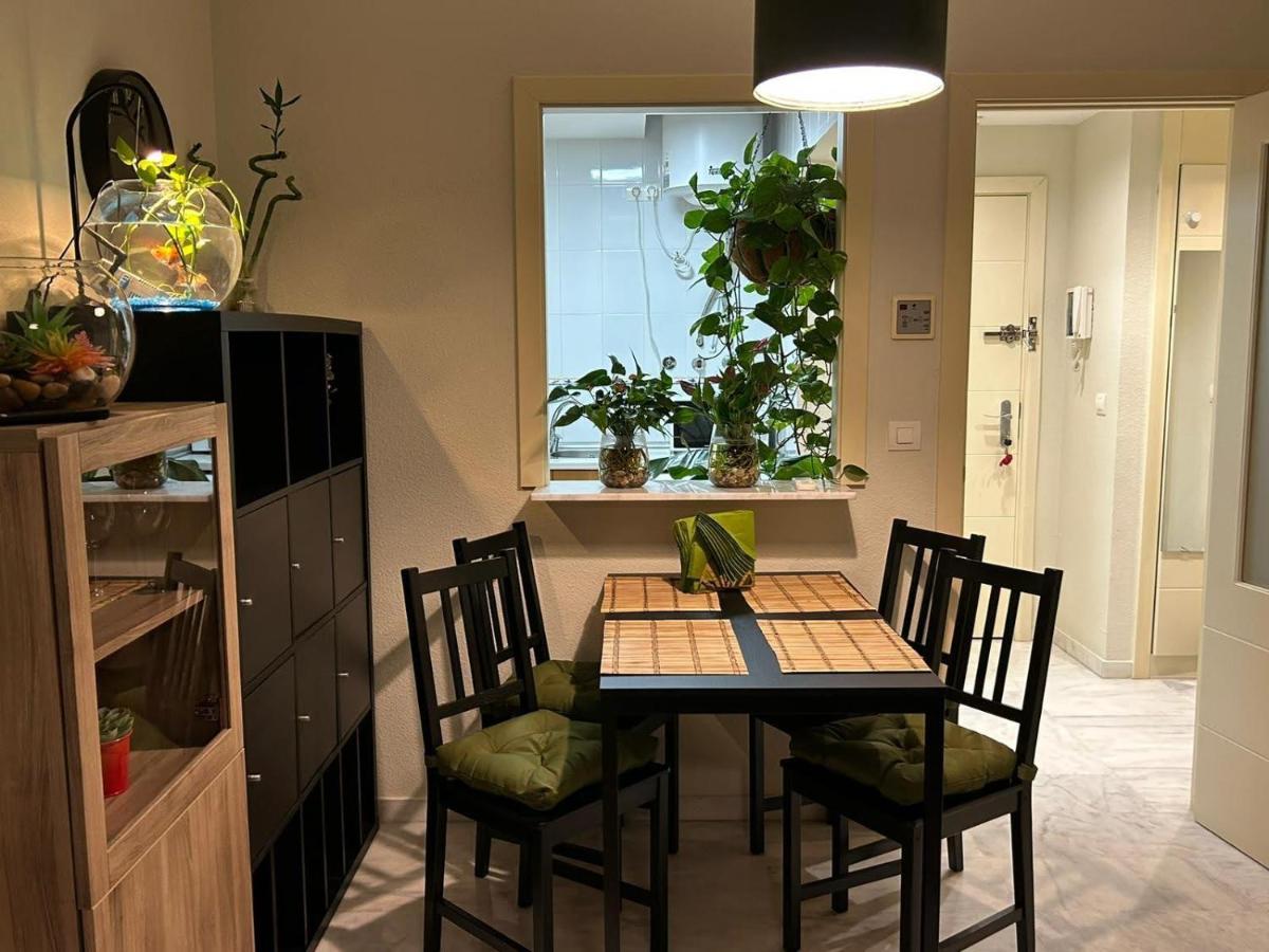 Apartamento Suite Torre Alta Parking Gratis Sevilla Exteriör bild