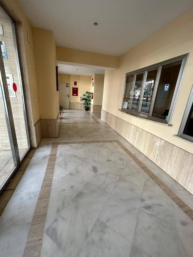 Apartamento Suite Torre Alta Parking Gratis Sevilla Exteriör bild